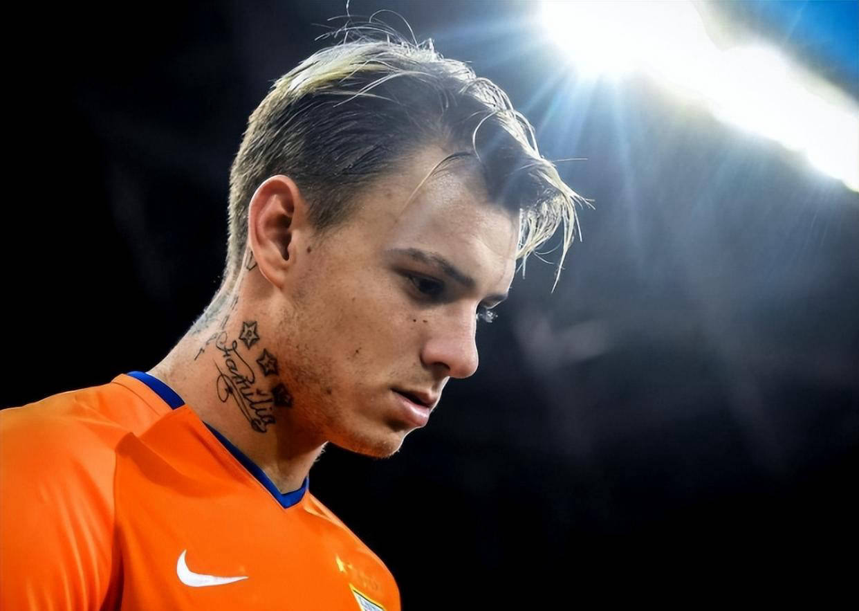 队攻击线上 队攻击线上