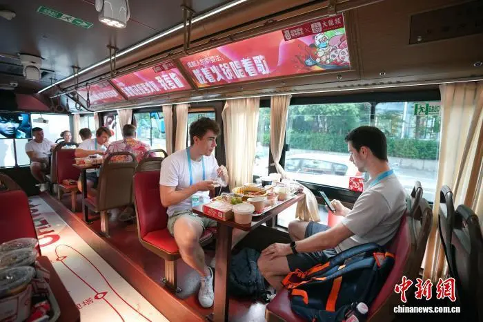 藏着生动的, 丨舌尖上的, 运村和成都