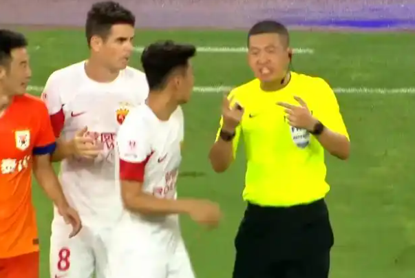 港之战的重 港之战的重