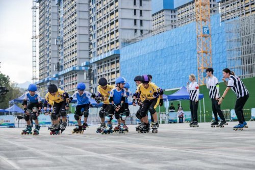 李至安, 了双人轮舞, com